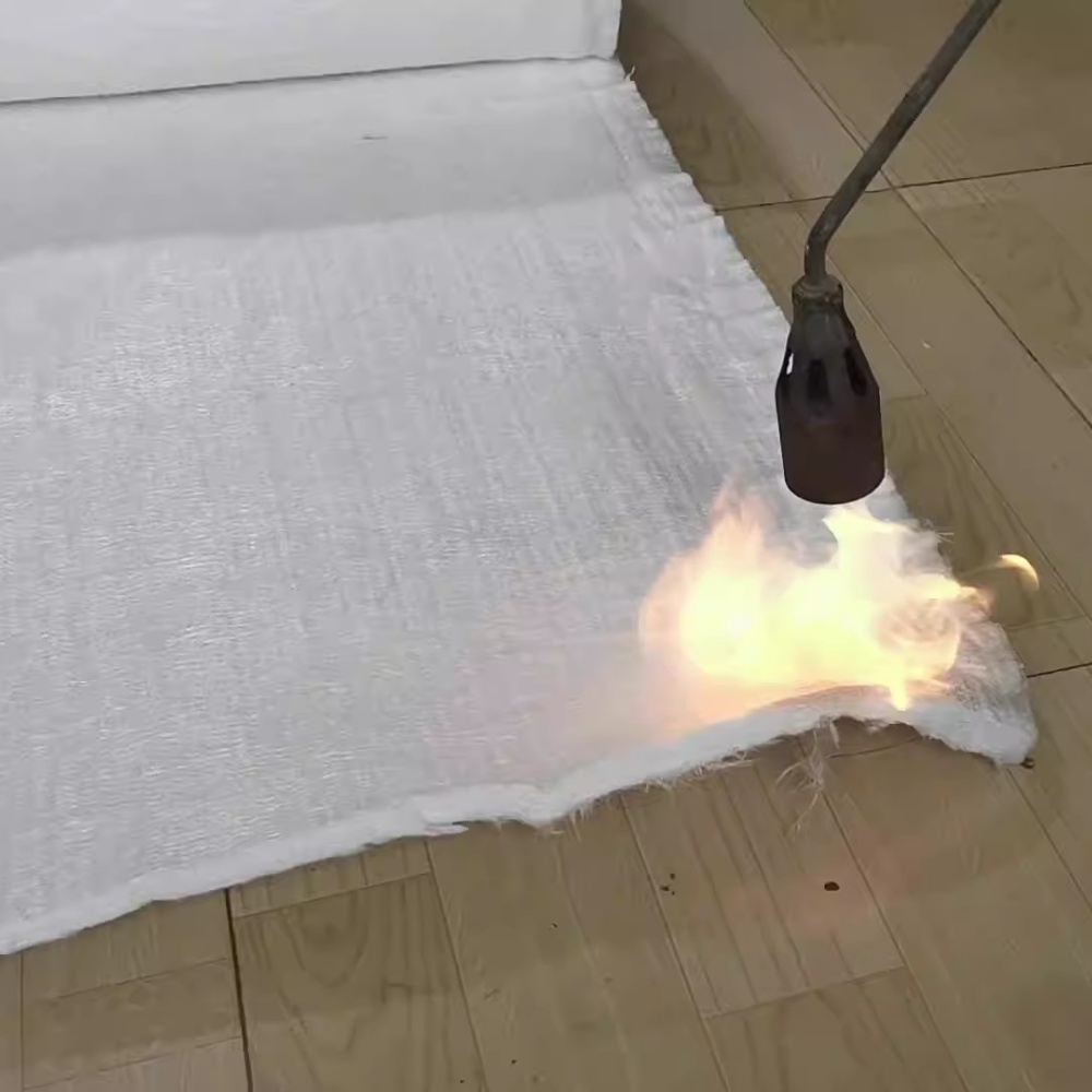 Quel est le meilleur matériau d'isolation pour les silencieux des systèmes d'échappement ?