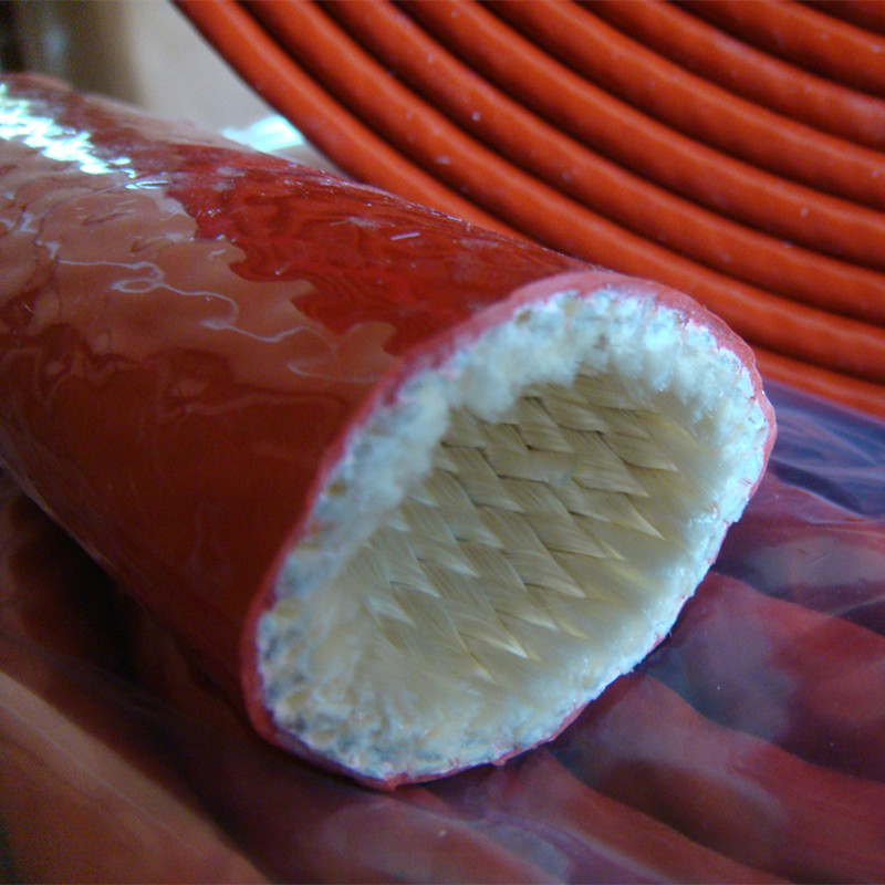 Manchon en fibre de verre avec manchon coupe-feu sous test à haute température