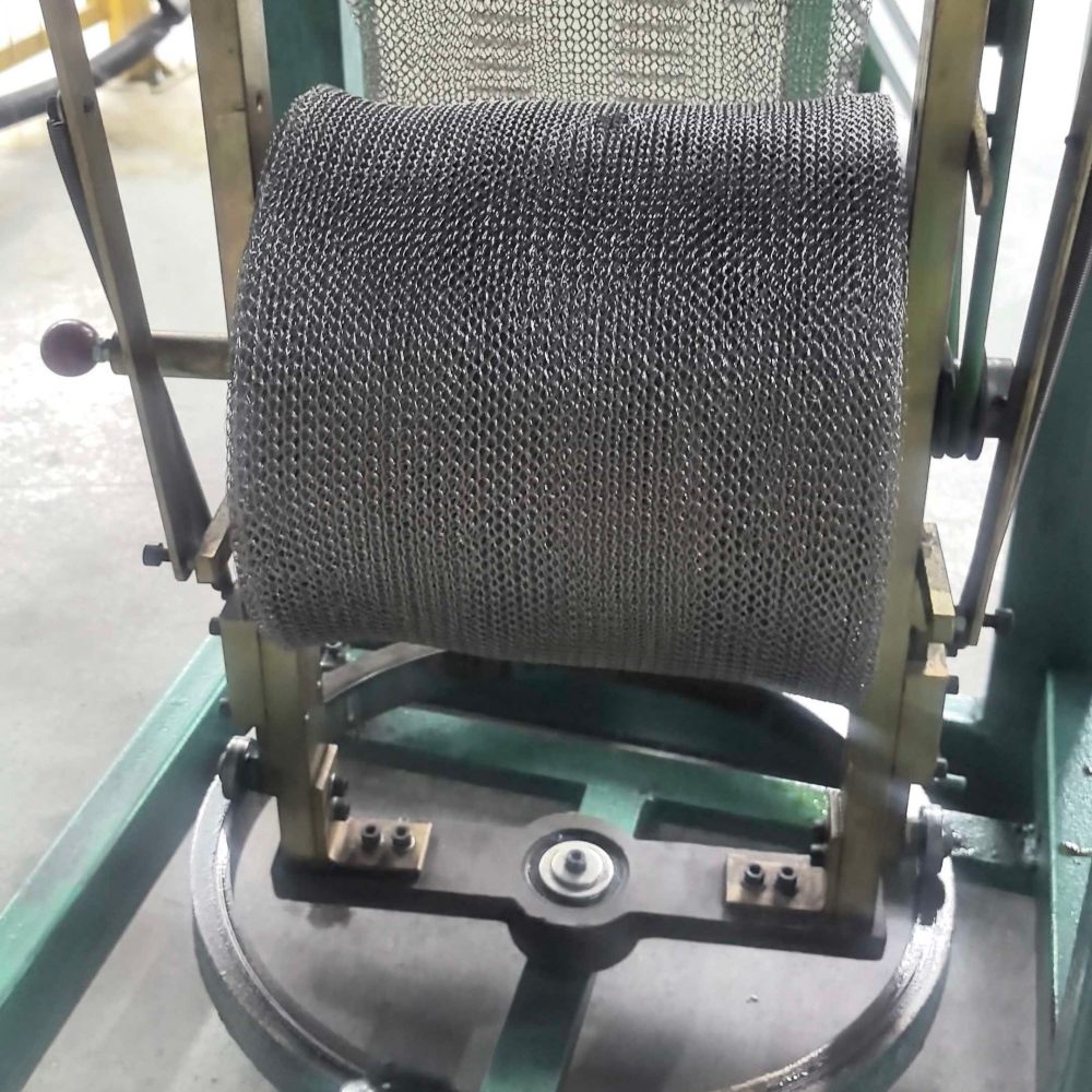 Treillis métallique tricoté pour soufflets d'échappement et tuyaux d'échappement flexibles